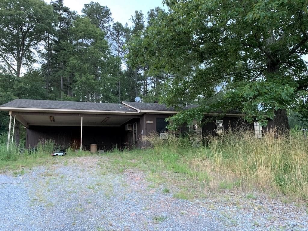 2 bedroom, 1 bathroom, 1,008 sq ft single family residence sold at 644 GADSDEN Road, Cave Spring, GA 30124