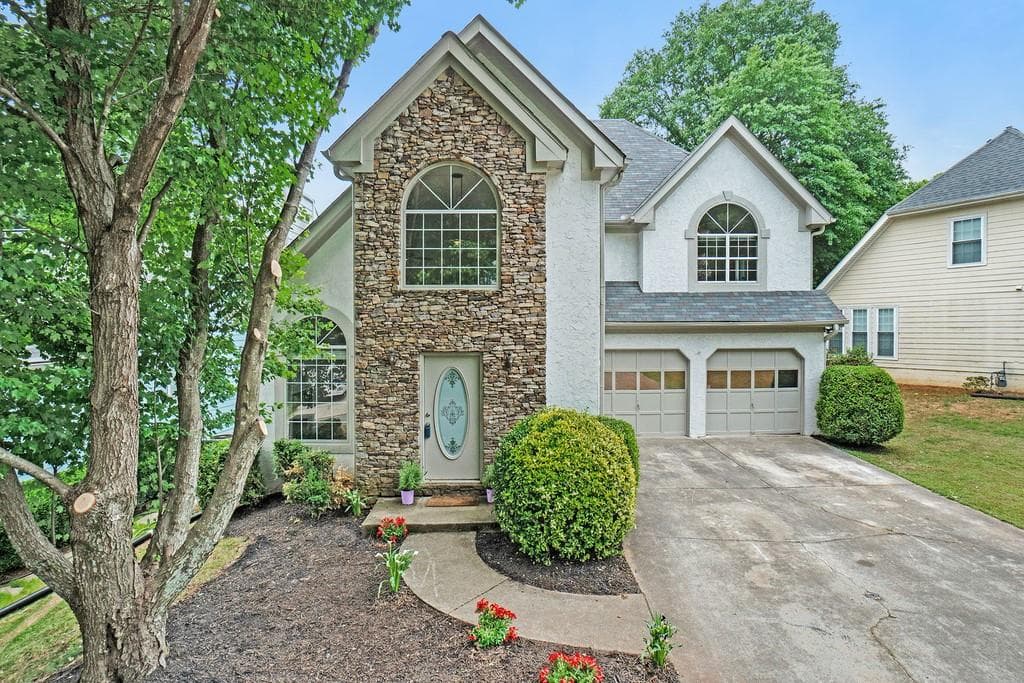 2837 ROYAL Bluff, Decatur, GA 30030 — most recent listing photo