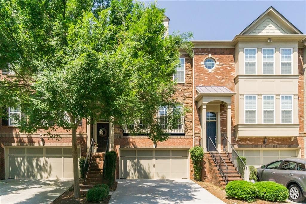3 bedroom, 4 bathroom, 2,220 sq ft townhouse sold at 2872 Overlook Way, Atlanta, GA 30324