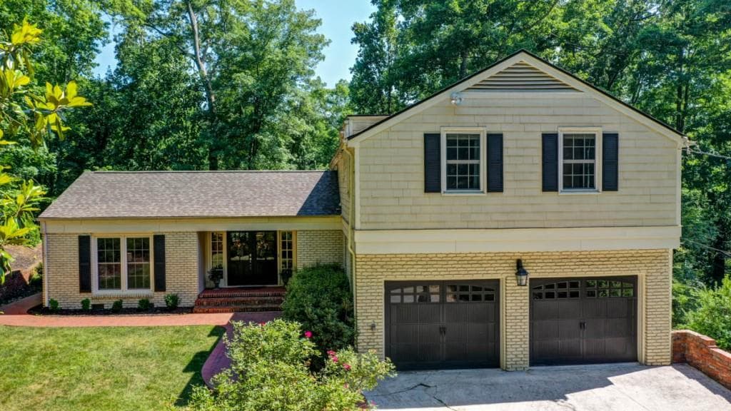 3 bedroom, 4 bathroom, 2,890 sq ft single family residence sold at 545 Forestdale Drive, Atlanta, GA 30342