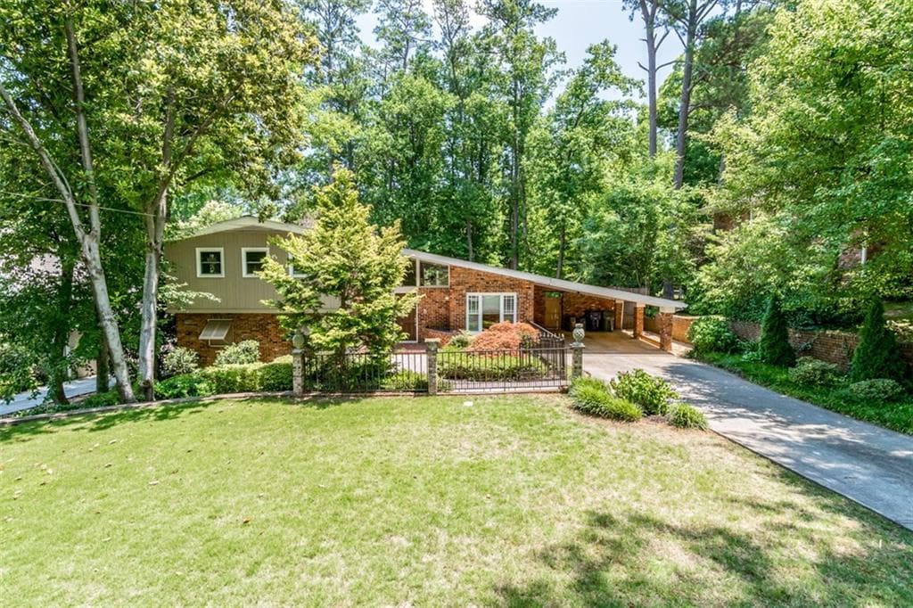 3 bedroom, 3 bathroom, 2,628 sq ft single family residence sold at 1865 Wildwood Place, Atlanta, GA 30324
