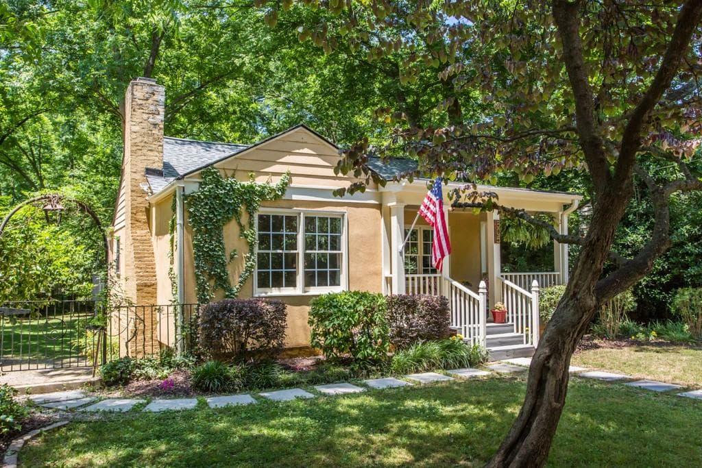 2 bedroom, 1 bathroom, 1,108 sq ft single family residence sold at 805 Ormewood Terrace, Atlanta, GA 30316