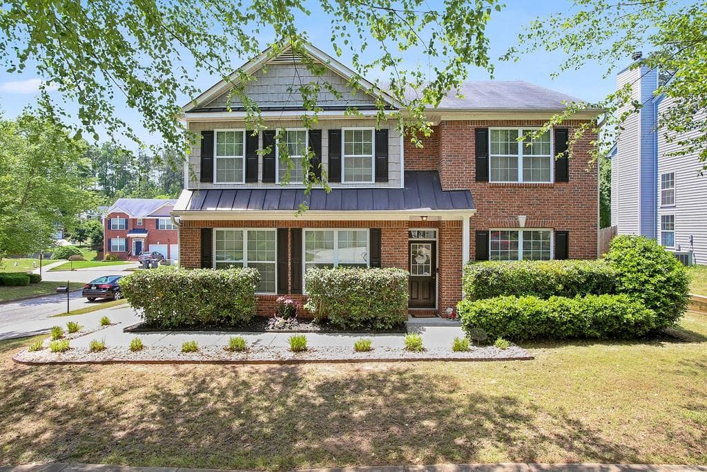 3 bedroom, 3 bathroom, 2,062 sq ft single family residence sold at 230 WILDCAT FALLS Circle, Lawrenceville, GA 30043