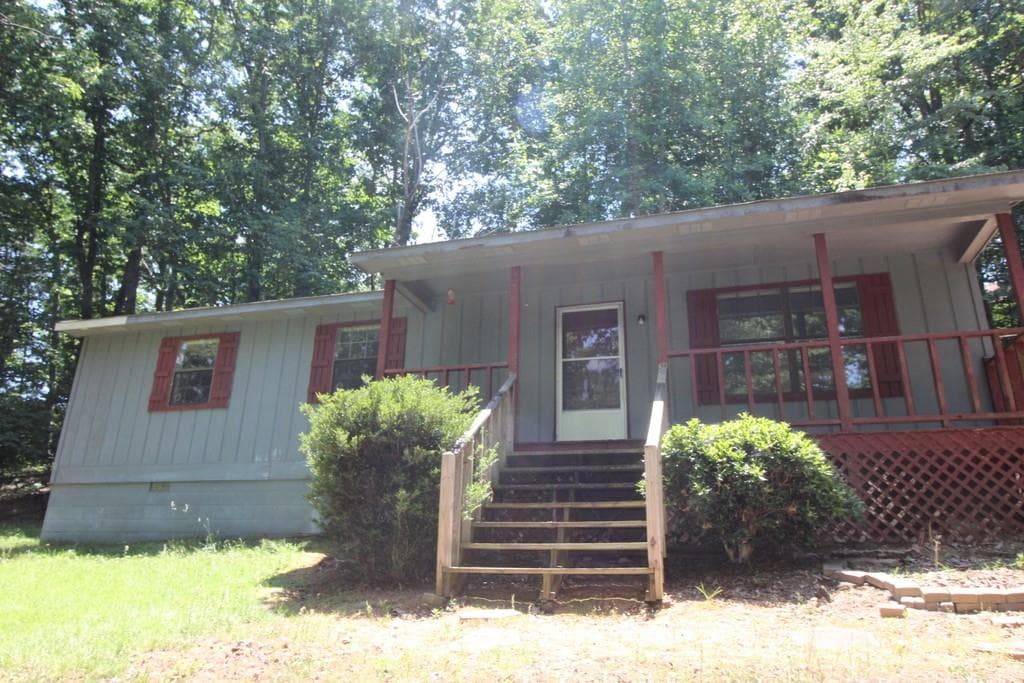 3 bedroom, 2 bathroom single family residence sold at 2334 FORD WHITE Road, Gainesville, GA 30506