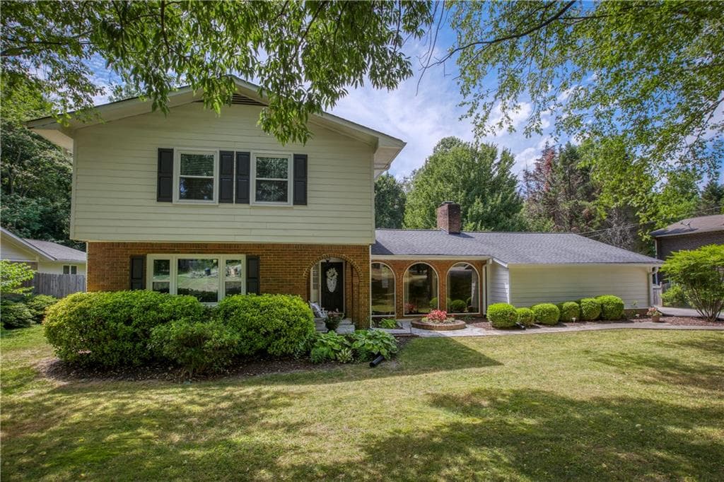 5228 Fleur De Lis Court, Dunwoody, GA 30360 — most recent listing photo