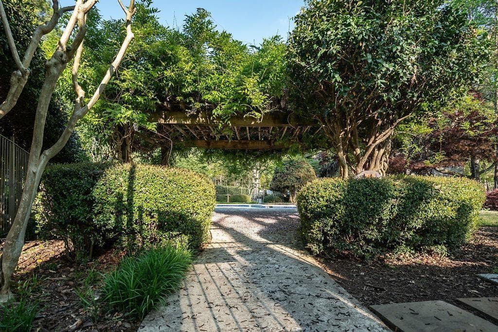 310 Smokerise Circle 310, Marietta, GA 30067 — most recent listing photo