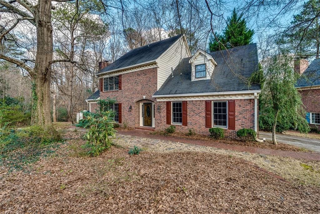 4 bedroom, 3 bathroom, 2,991 sq ft single family residence sold at 2977 Wilsons Crossing Court, Decatur, GA 30033