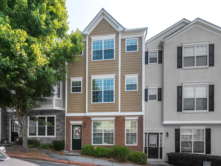 3 bedroom, 3 bathroom, 1,845 sq ft townhouse sold at 143 Riverstone Commons Circle, Canton, GA 30114