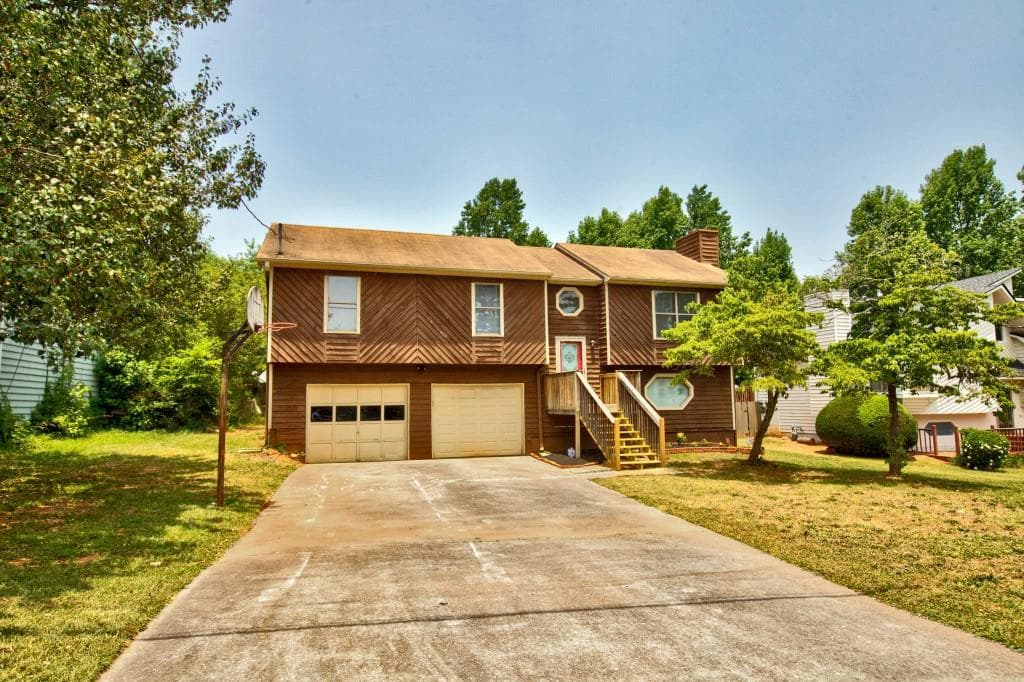 220 Canterbury Lane, Lawrenceville, GA 30046 — most recent listing photo