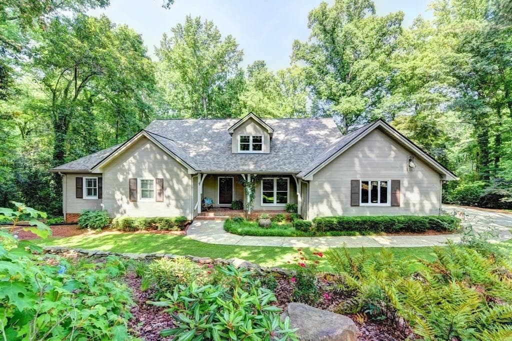 8785 Huntcliff Trace, Sandy Springs, GA 30350 — most recent listing photo