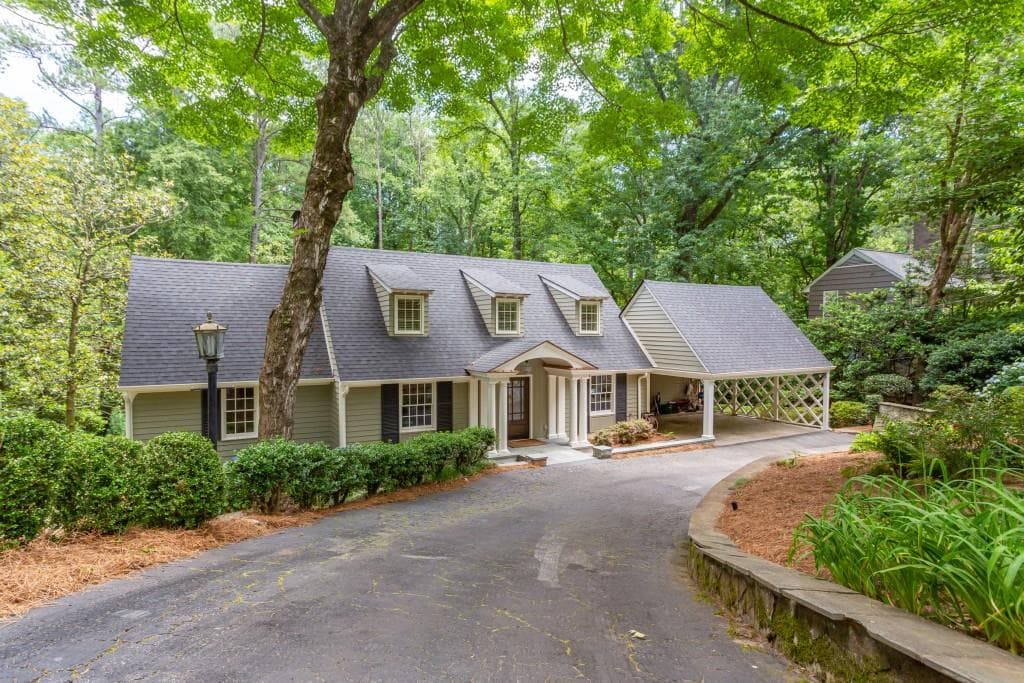 5 bedroom, 5 bathroom single family residence sold at 4545 Jettridge Drive, Atlanta, GA 30327