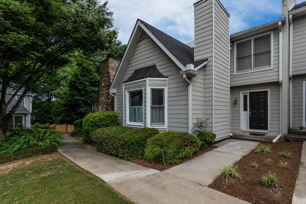 1219 Defoor Court 4C, Atlanta, GA 30318 — most recent listing photo