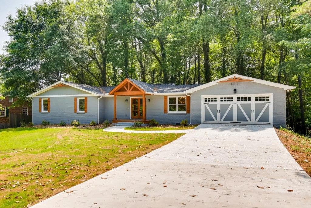 3 bedroom, 2 bathroom, 1,878 sq ft single family residence sold at 1310 N Coleman Road, Roswell, GA 30075