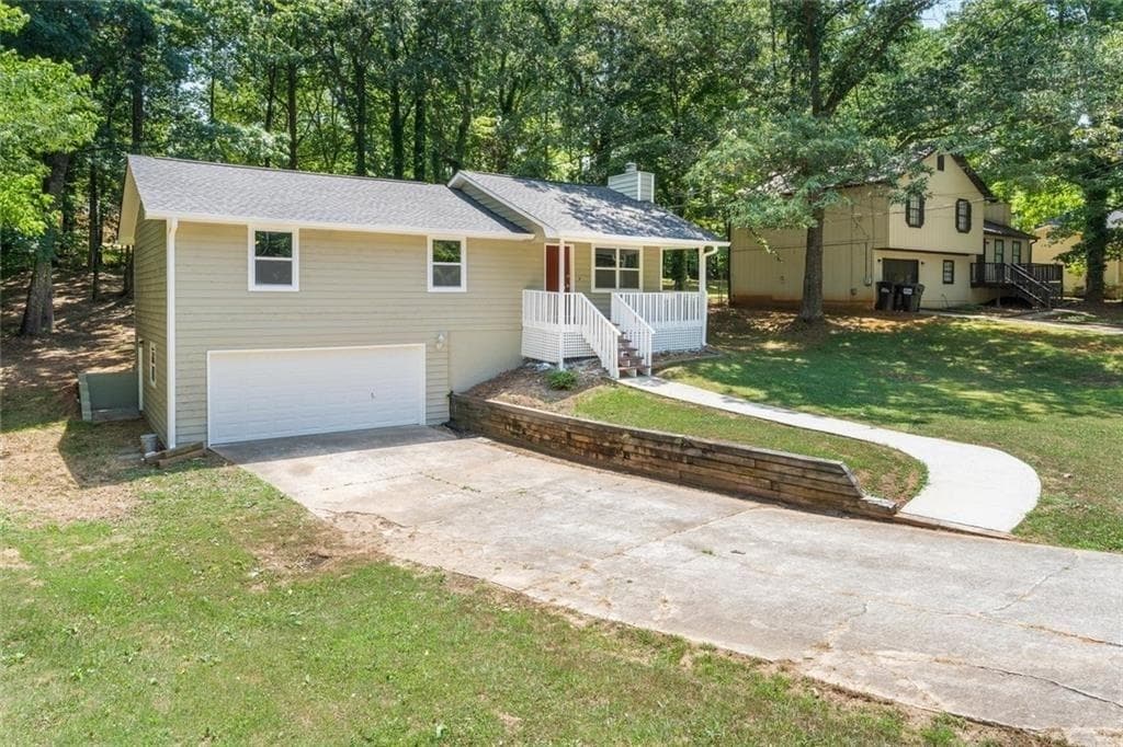 3 bedroom, 2 bathroom, 1,144 sq ft single family residence sold at 1803 Silver Leaf Drive, Marietta, GA 30008