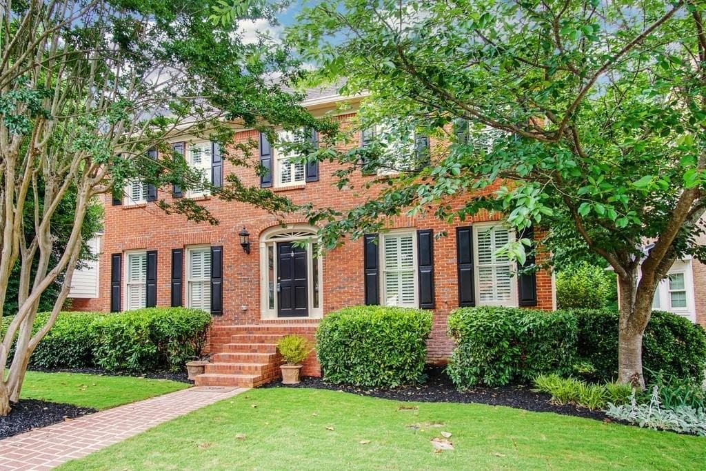 4 bedroom, 4 bathroom, 3,699 sq ft single family residence sold at 1529 Sheridan Walk, Atlanta, GA 30324