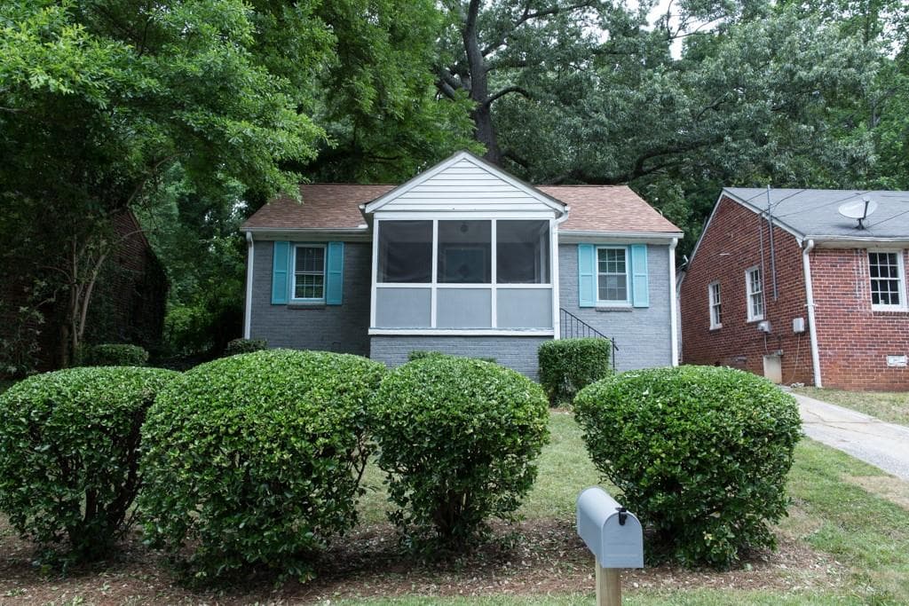 3 bedroom, 2 bathroom, 1,250 sq ft single family residence sold at 1695 Derry Avenue, Atlanta, GA 30310