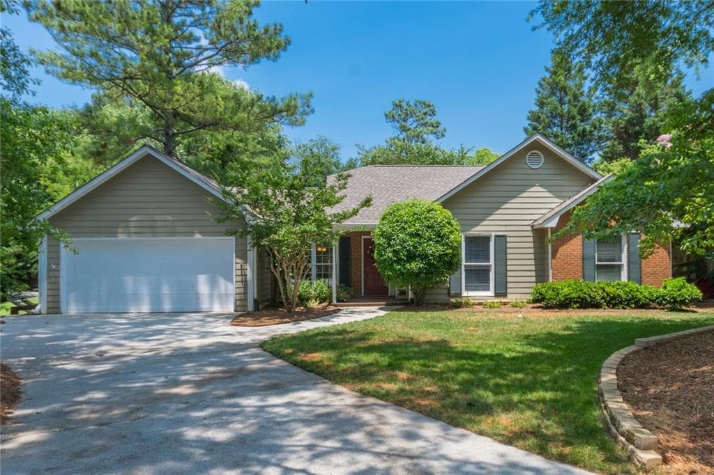 155 Twinspur Close, Roswell, GA 30076 — most recent listing photo