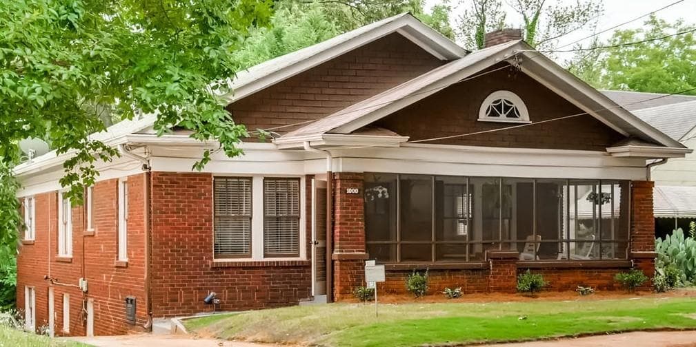 4 bedroom, 3 bathroom, 2,200 sq ft single family residence sold at 1000 Katherwood Drive, Atlanta, GA 30310