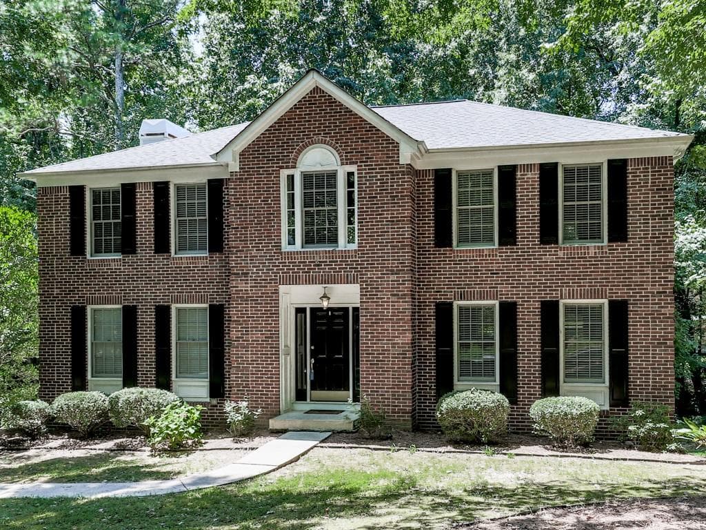 5 bedroom, 3 bathroom, 3,291 sq ft single family residence sold at 4020 Watkins Glen Drive, Woodstock, GA 30189