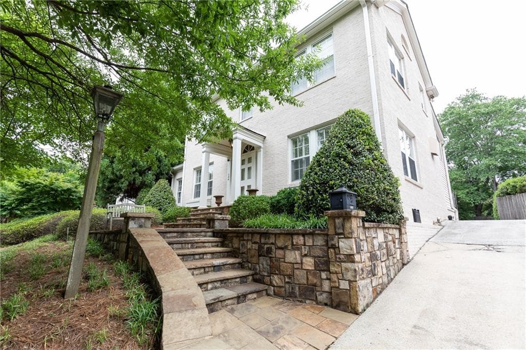 4 bedroom, 5 bathroom, 3,532 sq ft single family residence sold at 134 Brighton Road, Atlanta, GA 30309