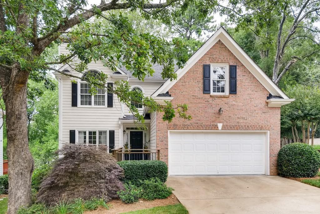 3 bedroom, 3 bathroom, 2,166 sq ft single family residence sold at 1178 DAVIS Place 16, Atlanta, GA 30318
