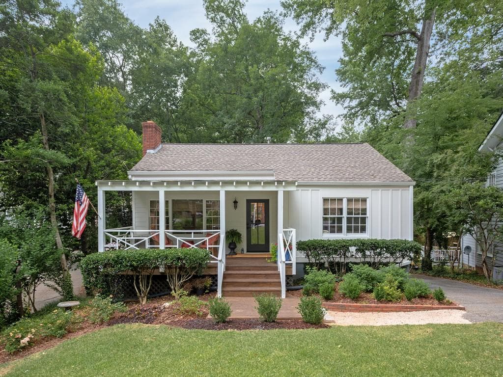 3 bedroom, 2 bathroom, 1,950 sq ft single family residence sold at 108 Terrace Drive, Atlanta, GA 30305