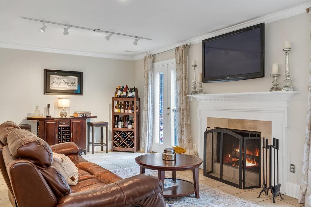 886 E Ponce De Leon Avenue, Decatur, GA 30030 — most recent listing photo
