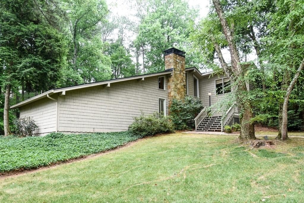 1850 Gramercy Court, Dunwoody, GA 30338 — most recent listing photo