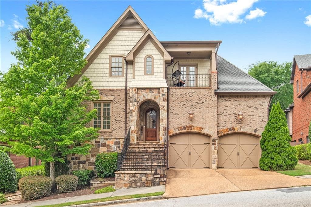 4 bedroom, 5 bathroom, 4,871 sq ft single family residence sold at 1796 Buckhead Valley Lane, Atlanta, GA 30324