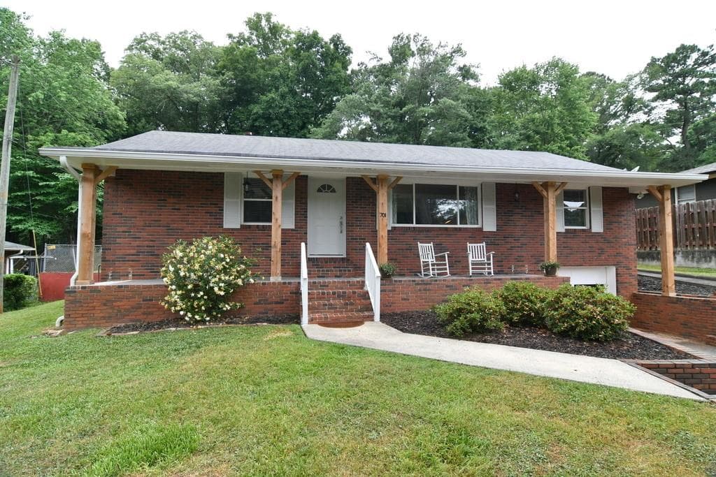 701 Mcburnette Road, Marietta, GA 30068 — most recent listing photo