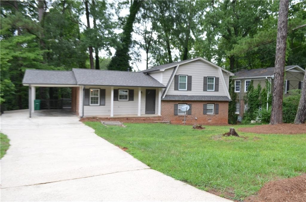 3 bedroom, 3 bathroom, 1,734 sq ft single family residence sold at 1965 Copperfield Circle, Decatur, GA 30035
