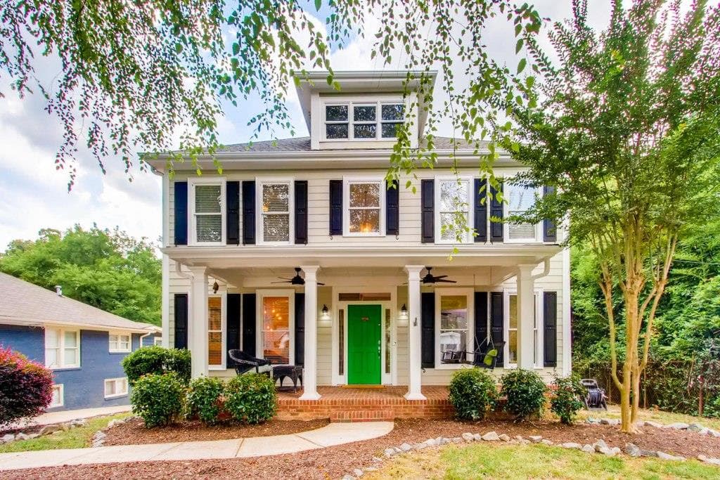 4 bedroom, 3 bathroom, 3,048 sq ft single family residence sold at 2091 La Dawn Lane, Atlanta, GA 30318