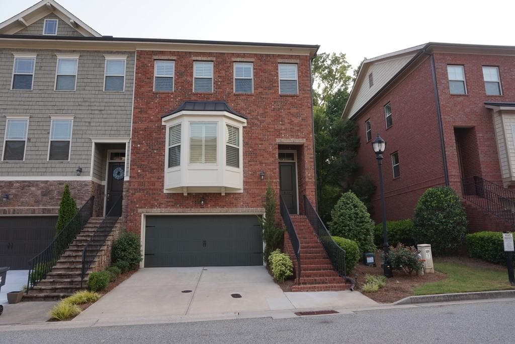 4 bedroom, 4 bathroom, 2,392 sq ft townhouse sold at 2142 W VILLAGE Lane, Smyrna, GA 30080