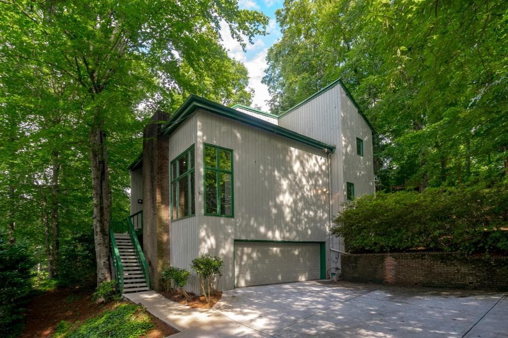 2892 Galahad Drive, Atlanta, GA 30345 — most recent listing photo