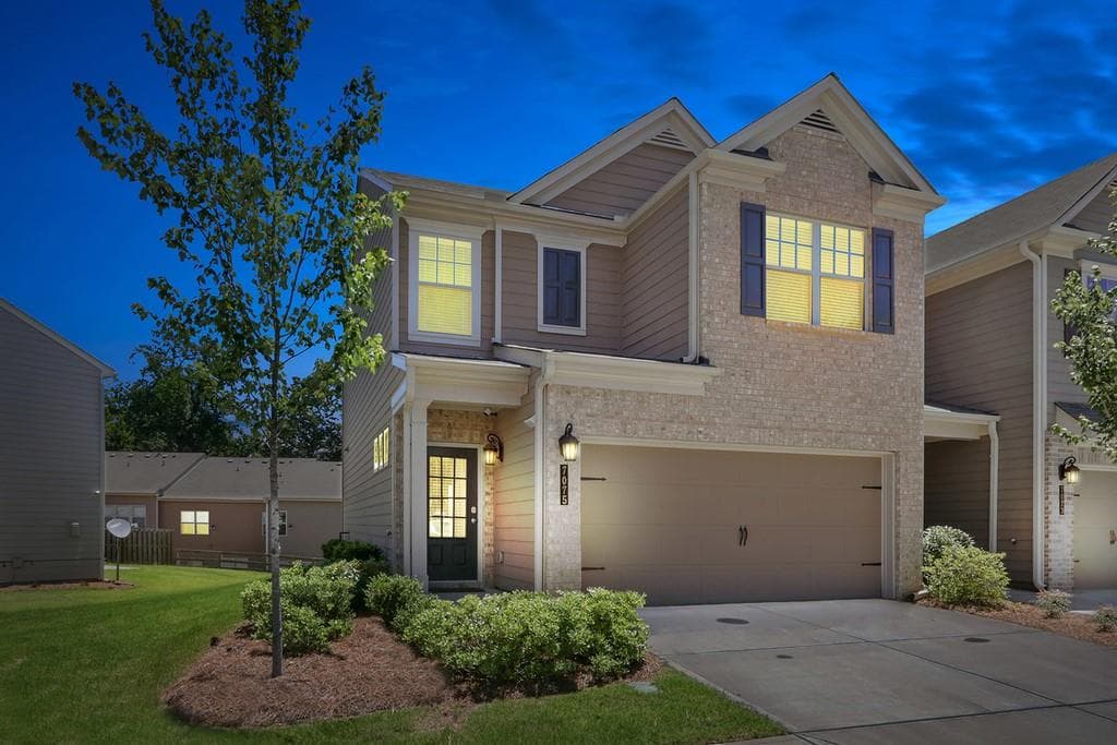 4 bedroom, 3 bathroom, 1,788 sq ft townhouse sold at 7075 ELMWOOD RIDGE Court 38, Atlanta, GA 30340