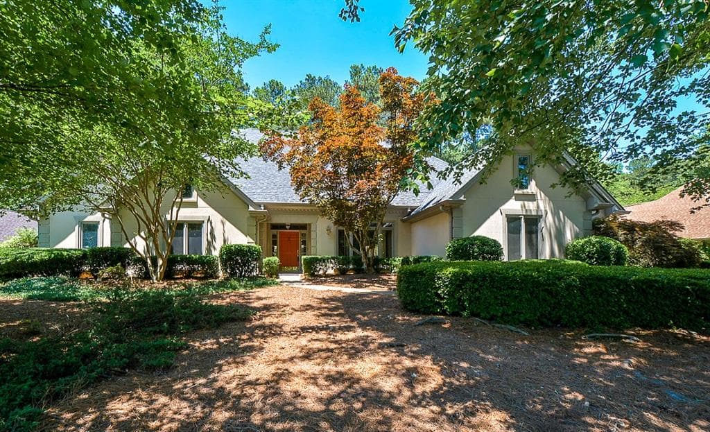 3 bedroom, 3 bathroom single family residence sold at 9640 Haverhill Lane, Alpharetta, GA 30022