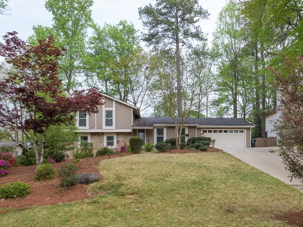 160 Moonshadow Court, Roswell, GA 30075 — most recent listing photo