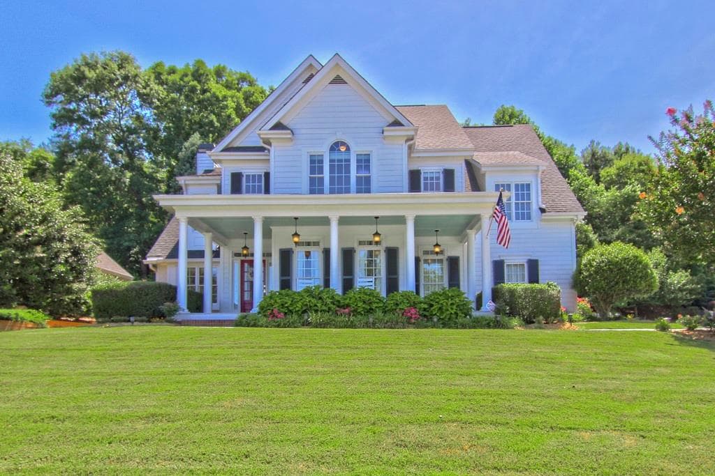 4 bedroom, 3 bathroom, 3,094 sq ft single family residence sold at 1827 Shaker Falls Lane, Lawrenceville, GA 30045