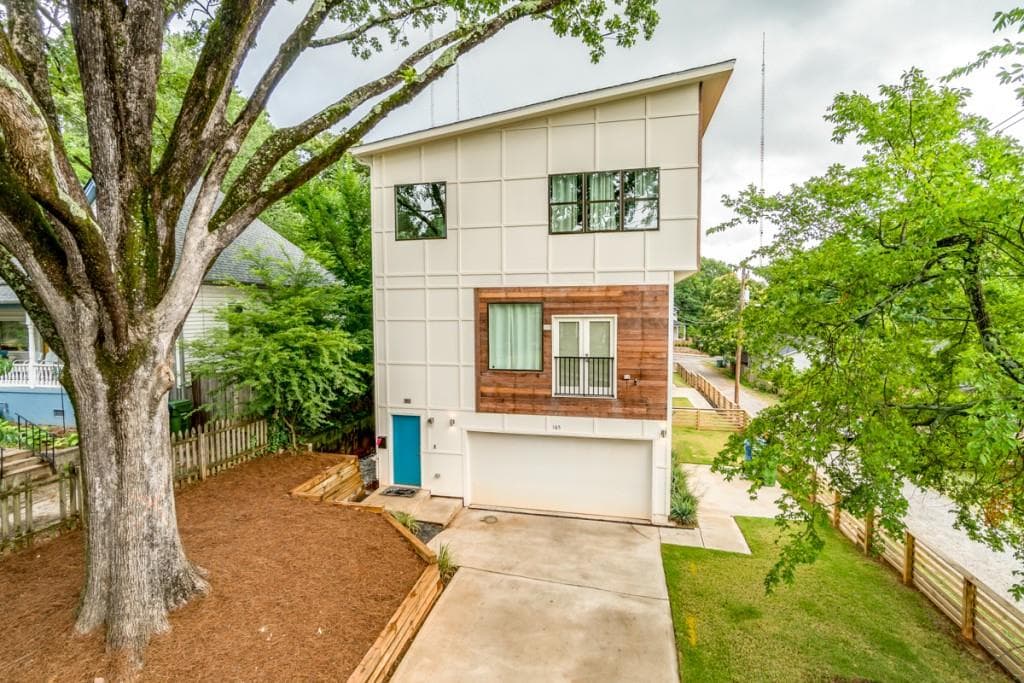 3 bedroom, 4 bathroom, 3,200 sq ft townhouse sold at 165 Mayson Avenue A, Atlanta, GA 30307