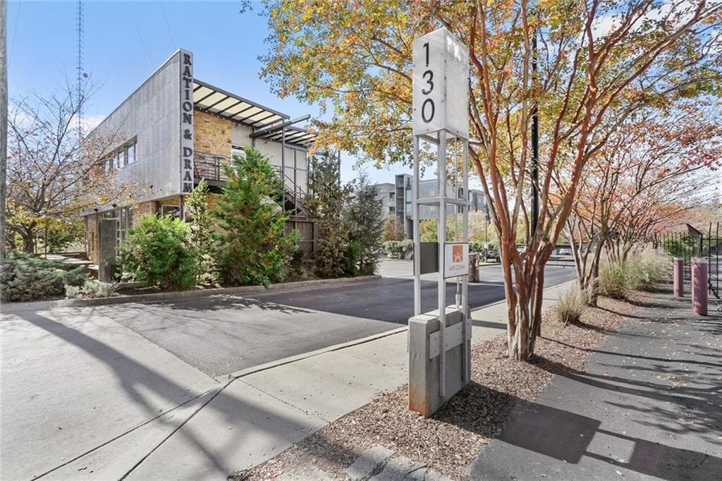 2 bedroom, 2 bathroom, 1,043 sq ft condominium sold at 130 Arizona Avenue 106, Atlanta, GA 30307