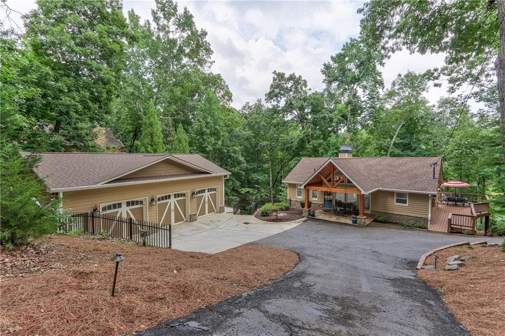 9055 Walnut Cove Lane, Gainesville, GA 30506 — most recent listing photo