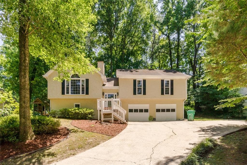 4237 Glenforest Way, Roswell, GA 30075 — most recent listing photo
