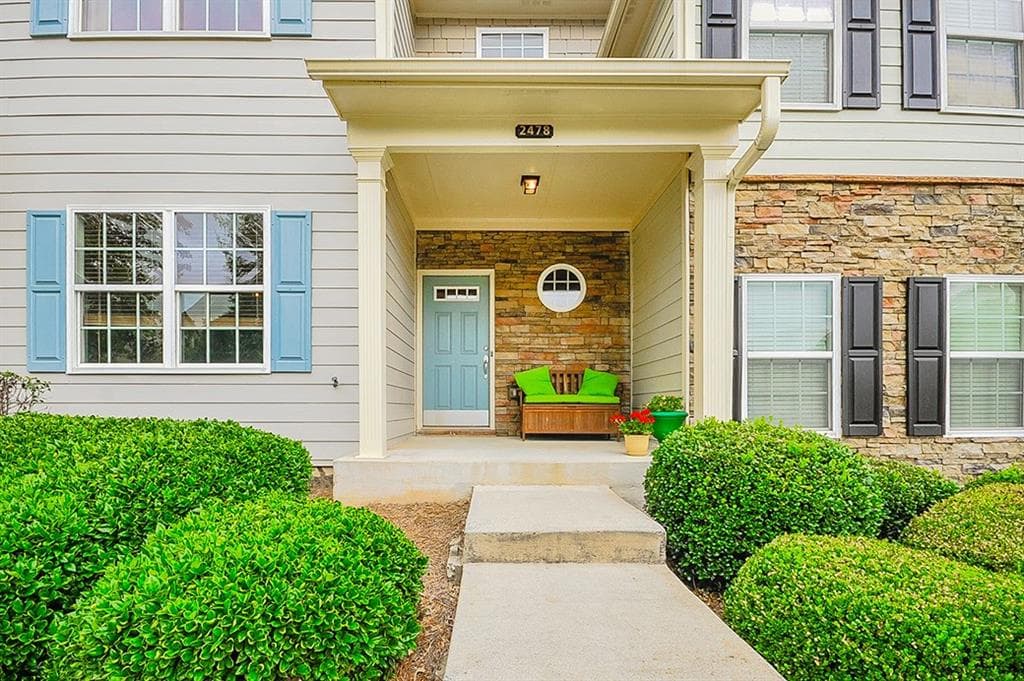3 bedroom, 3 bathroom, 2,187 sq ft townhouse sold at 2478 SUWANEE POINTE Drive, Lawrenceville, GA 30043