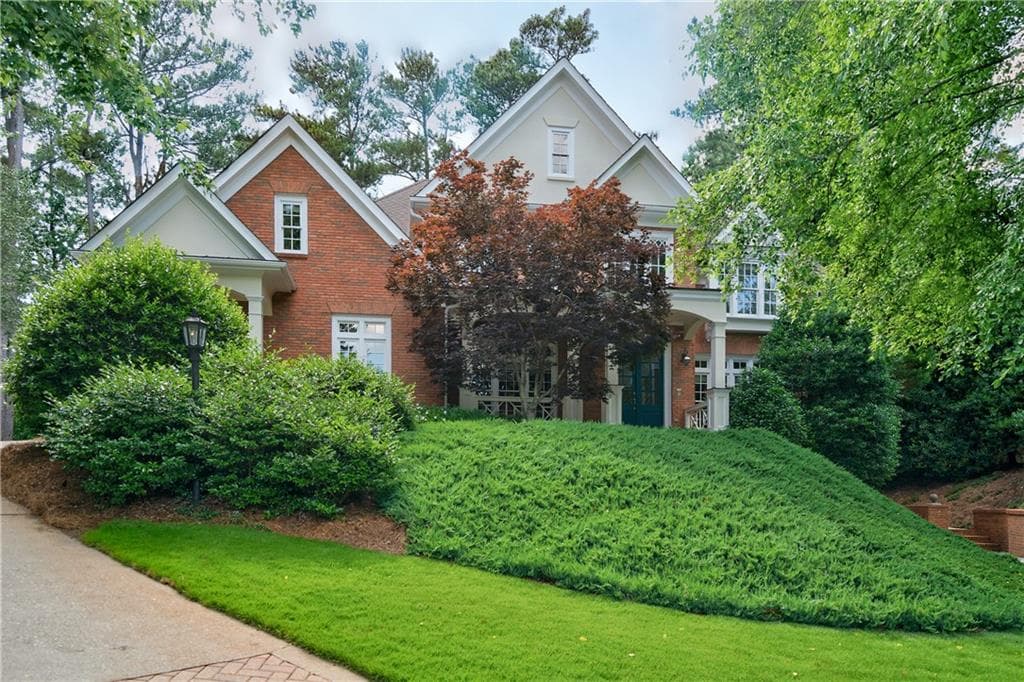 5 bedroom, 6 bathroom, 4,242 sq ft single family residence sold at 820 Newport Terrace, Alpharetta, GA 30005
