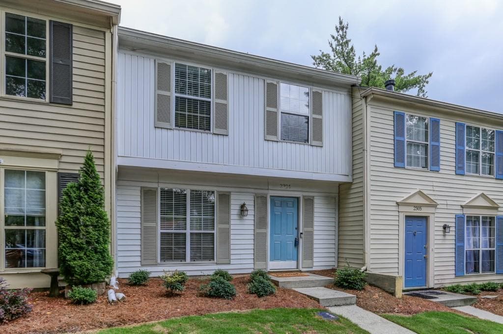 2304 Queen Anne Court, Sandy Springs, GA 30350 — most recent listing photo