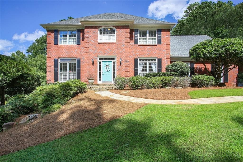 7 bedroom, 4 bathroom, 4,762 sq ft single family residence sold at 385 Saddlebrook Drive, Roswell, GA 30075