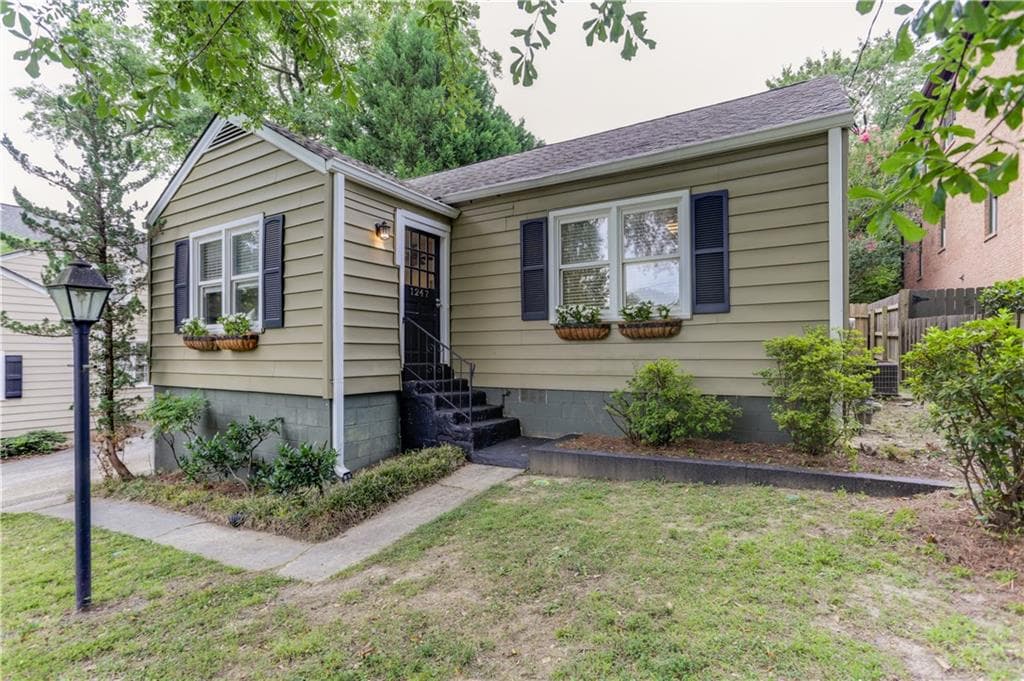 3 bedroom, 2 bathroom, 1,570 sq ft single family residence sold at 1247 Star Drive, Brookhaven, GA 30319