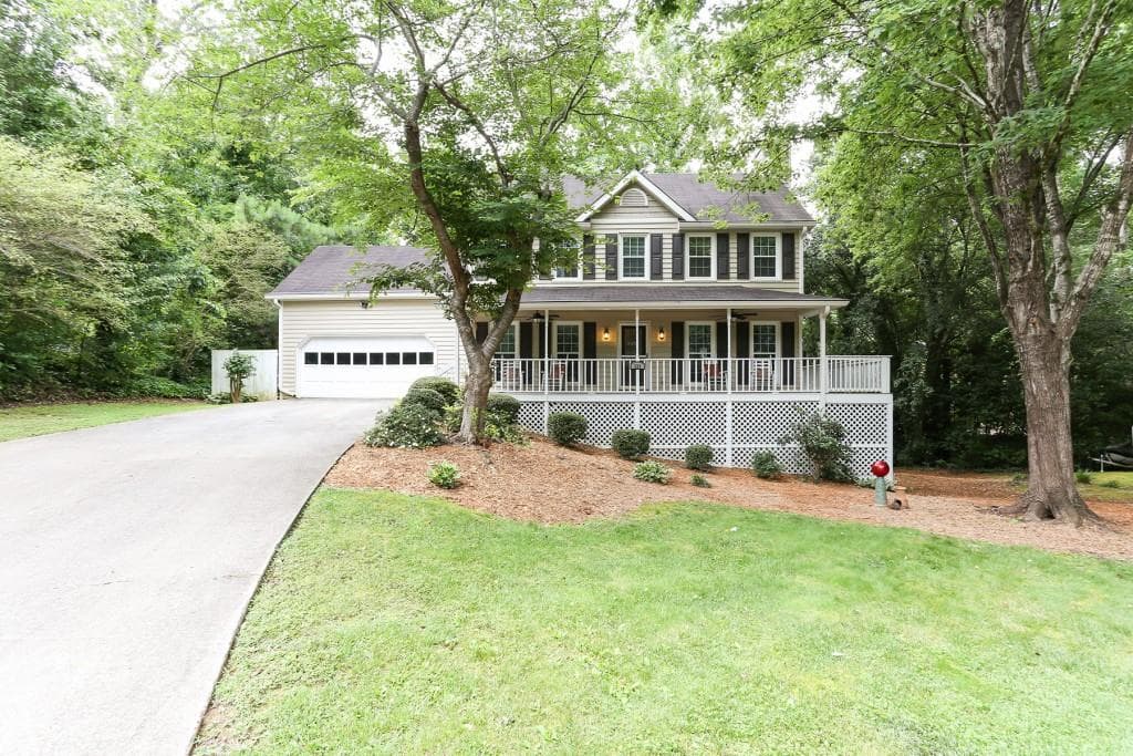 520 Farm Cove Court, Roswell, GA 30075 — most recent listing photo