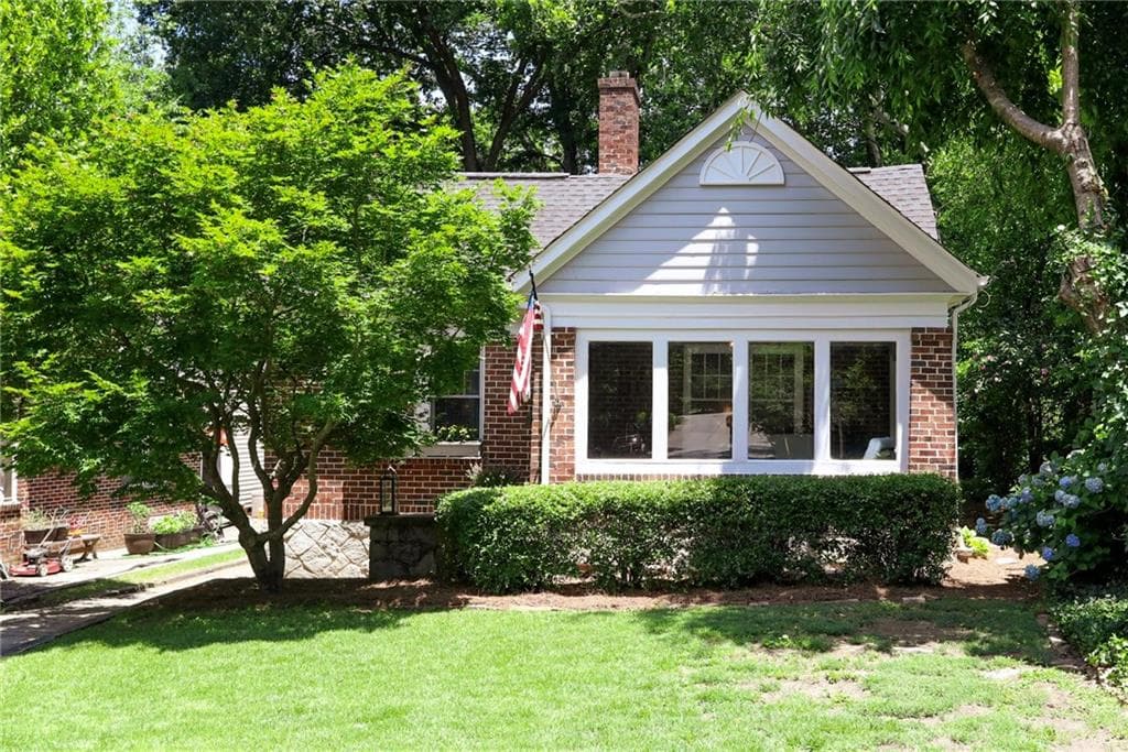 3 bedroom, 2 bathroom, 1,593 sq ft single family residence sold at 126 Mobile Avenue, Atlanta, GA 30305