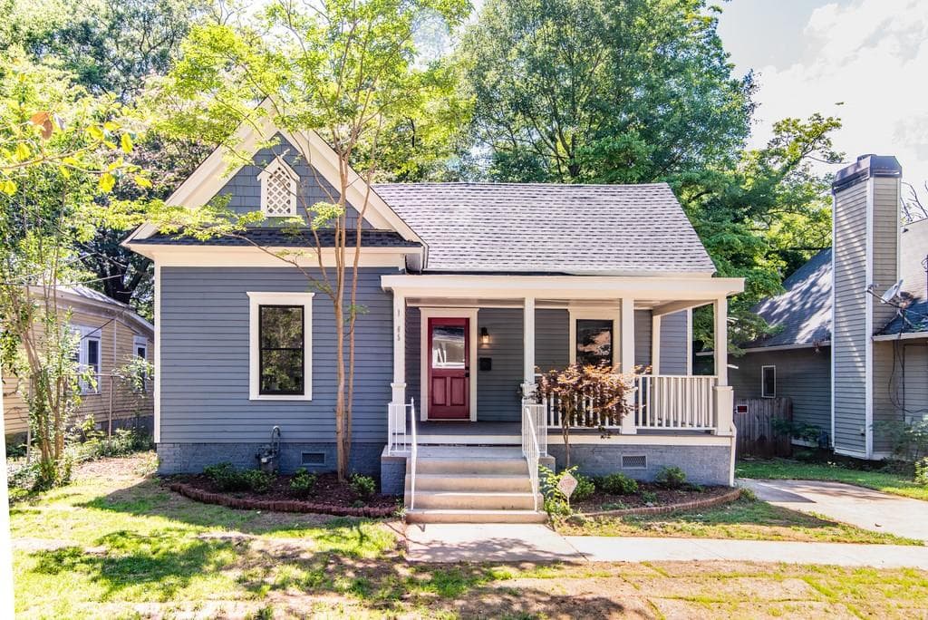 2 bedroom, 2 bathroom, 1,294 sq ft single family residence sold at 1365 SW BEATIE Avenue, Atlanta, GA 30310